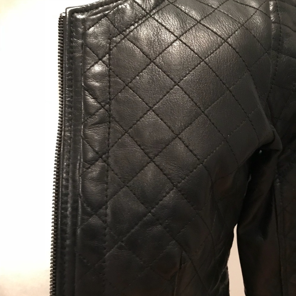 Cache Women’s Leather Jacket - Picture 3 of 7